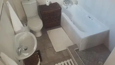 Gallery image of Strand Holiday Cottage in Cape Town