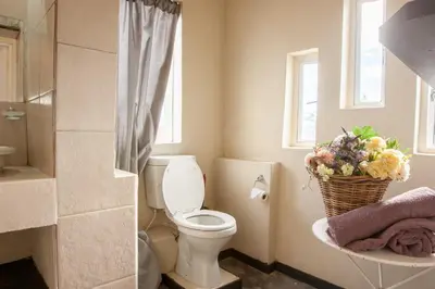 Gallery image of Bedrock Executive Top Floor En-Suite Studio in Cape Town