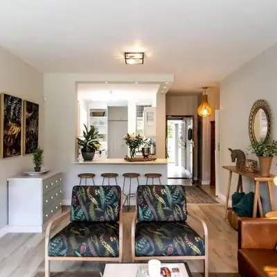 Milas Place Spacious & Comfortable at Bayview