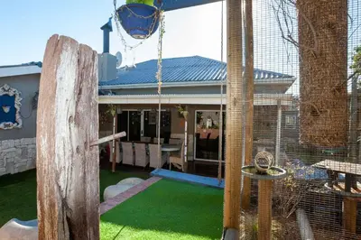 Gallery image of Penguin - Double En-Suite Studio in Cape Town