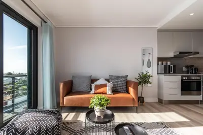 Gallery image of Burmeister 407 -Spacious 1 Bedroom Apartment Across from Ocean in Cape Town