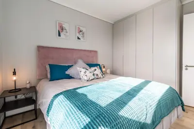 Gallery image of Burmeister 202 - 2 Bedroom Apartment Across from Ocean - Onsite Free Parking in Cape Town