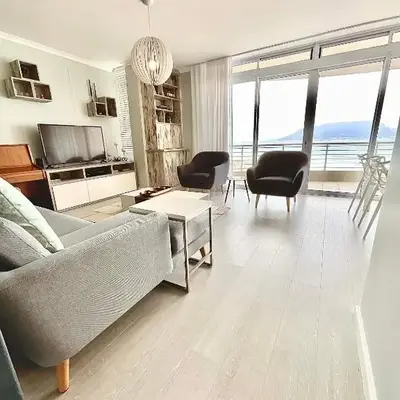 706 Portico