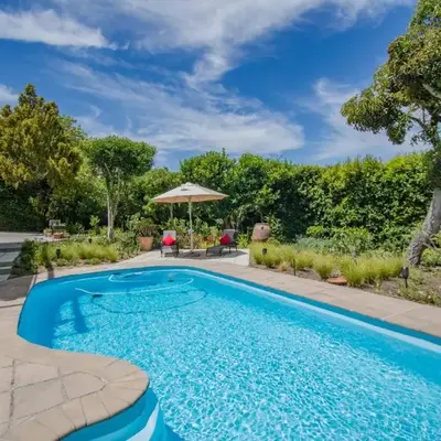 Garden- Pool flat with Solar Electricity