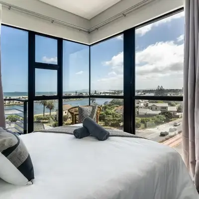 Burmeister 607 - Top Floor Corner 2 Bedroom Apartment with Sea and Lagoon Views - Onsite Parking
