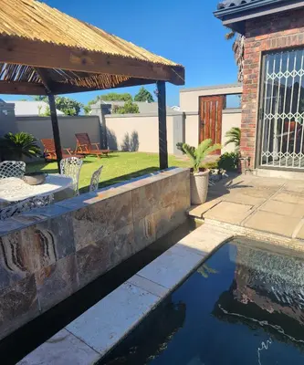 Gallery image of The Wooden Leg Guesthouse in Kleinmond
