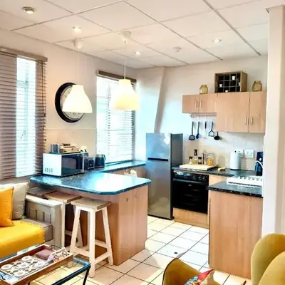 The Skinny Expat - Paarl - Self Catering Apartment