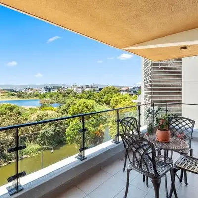 Waters Edge 220